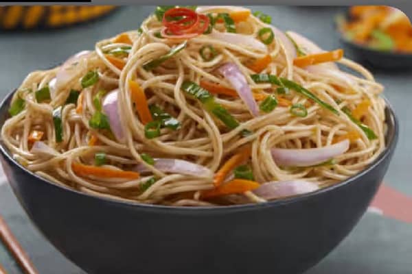 Hakka Noodles